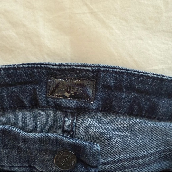 MOTHER The Looker Ankle Fray Jeans - Picture 4 of 14